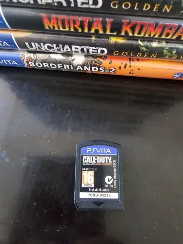 Jogo para psvita mídia física usado Call of duty Black Ops