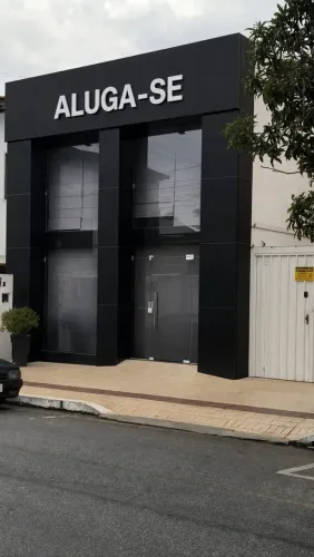 Ponto comercial/Loja/Box para aluguel tem 219 metros quadrados