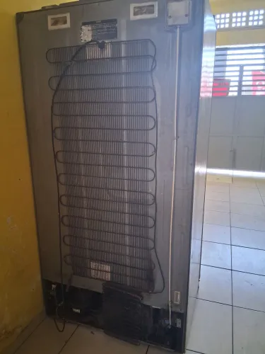 Eletro doméstico geladeira