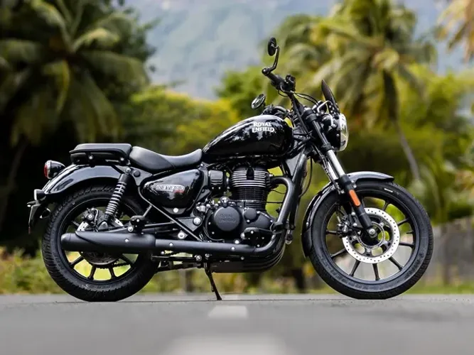 Meteor 350cc Fireball Black - Duvallyer Rodrigues - 21- * - Royal Enfield