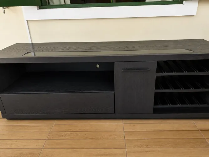 Rack para TV de Madeira - preto