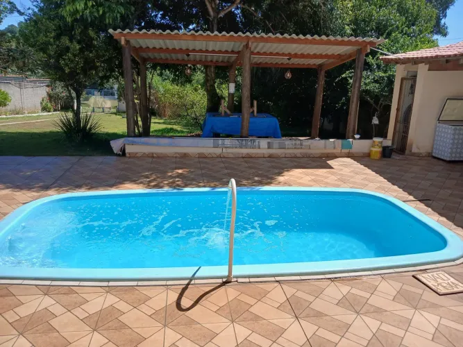 Alugo chácara Araçoiabinha