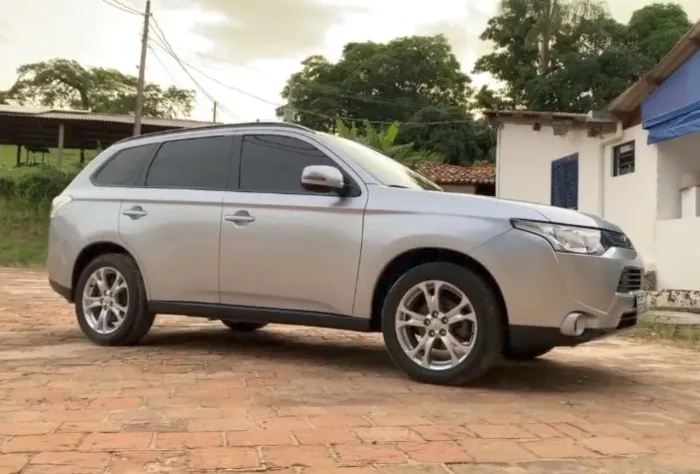 Mitsubishi Outlander 2.0 16V 160cv Aut. 2015