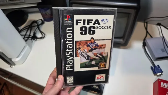 Jogo FIFA 96 original longbox PlayStation PS1 completo