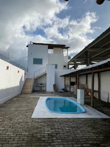 Casa triplex com muita área