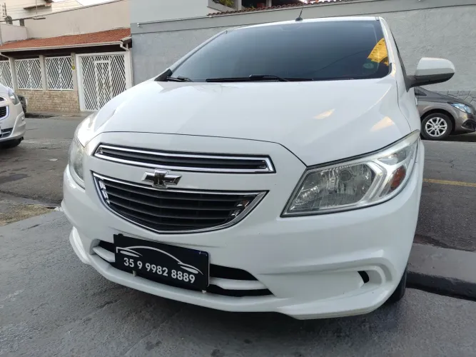 Chevrolet Onix Hatch LT 1.0 8V Flex Power Mec. 4P 2015