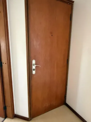 PORTAS - OPORTUNIDADE PARA REFORMA OU REAPROVEITAMENTO