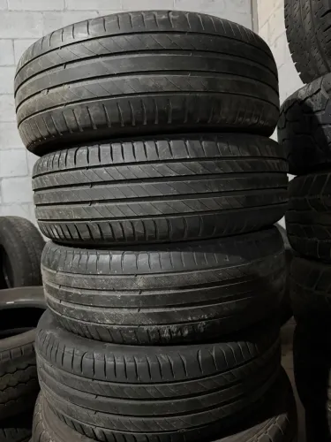 Pneus 185/60/15 marca michelin