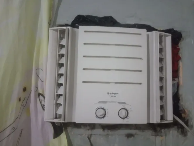 AR CONDICIONADO SEMI NOVO!