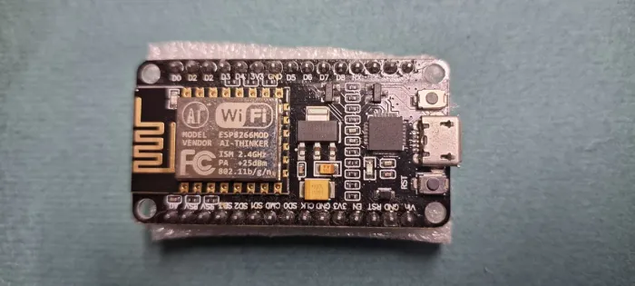 Arduino uno e esp32 mais componentes maker