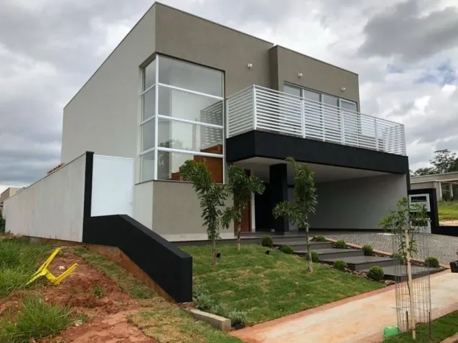 Casa em Condomínio Fechado