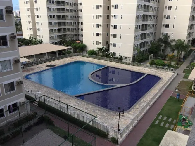 Vendo apartamento  no Cond. Clube Praia de Piedade andar alto