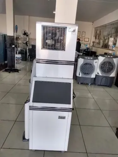 Maquina de Gelo 75/70 Kg