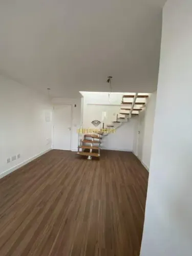 Apartamento Cobertura Duplex Novo com 3 Dormitórios, sendo 1 Suíte à venda no Condomínio A