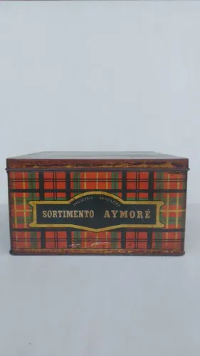 Lata antiga de biscoitos Aymoré