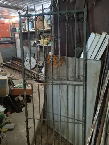 Vendo portão de ferro