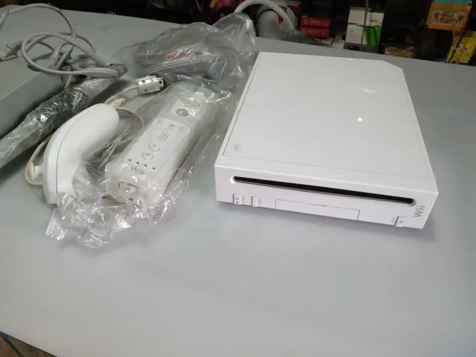 Console Wii Completo - Com Acessórios NW5