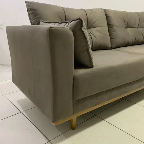 Sofá de 4 lugares 2.20 retro em suede marrom
