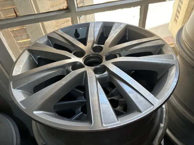 Roda VW Fox aro 15 original unidade avulsa 