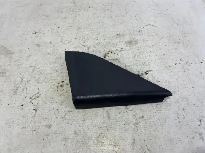 Moldura interna Retrovisor L.Direito Elétrico polo Classic 95-99