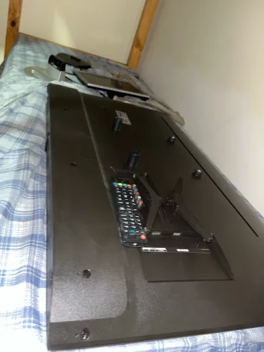 TV LG Smart 43- Tela Quebrada (para retirada de peças)