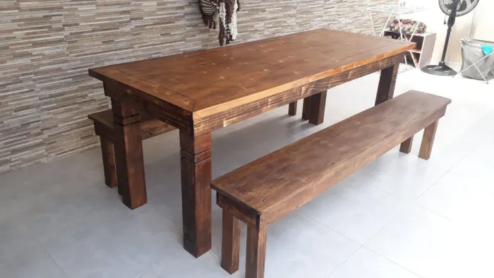 Mesa Madeira Rústica com bancos 