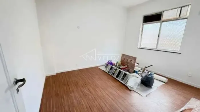 Apartamento : / Residencial / Glória