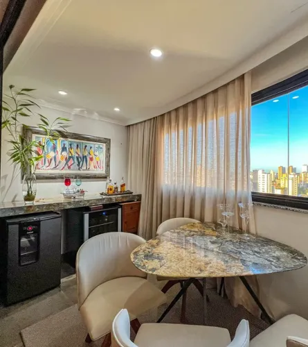 Edifício Florinda Barreira - Apartamento á Venda com 3 quartos, 3 vagas, 150.00m² (AP0537)