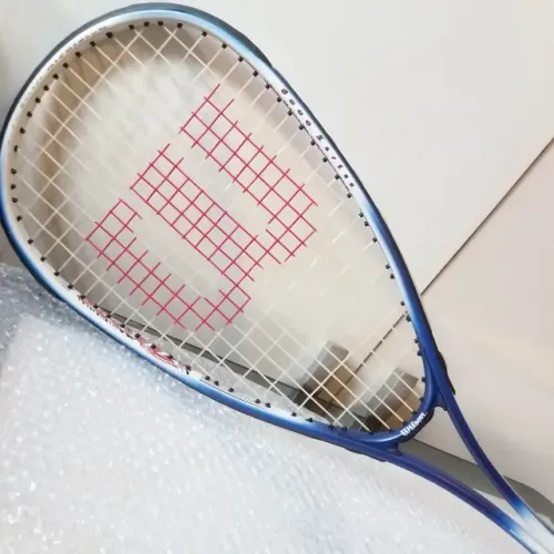 RAQUETE DE SQUASH WILSON RALLY 6000 SERIES. LINDA. GRIP ORIGINAL AINDA.