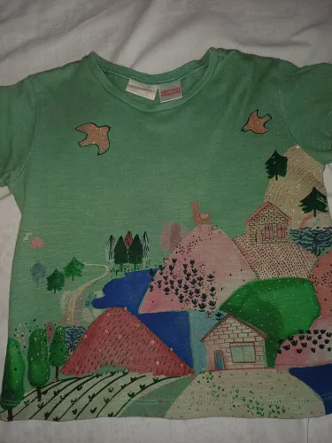 Camiseta Zara baby Girl verde com detalhes brilhantes, tam.18- 24 meses