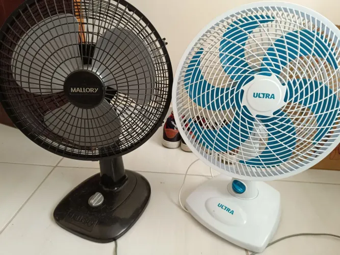 Vendo 2 ventiladores com defeito