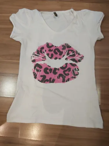 Camiseta nude com estampa