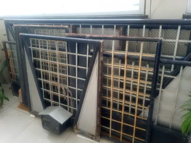 5 grades e 2 portões