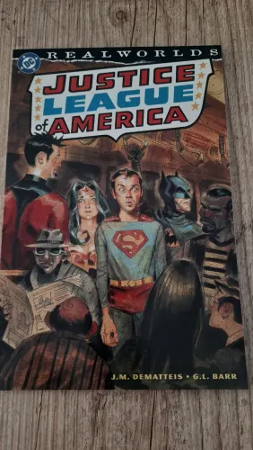 HQ Justice League of America Real Worlds