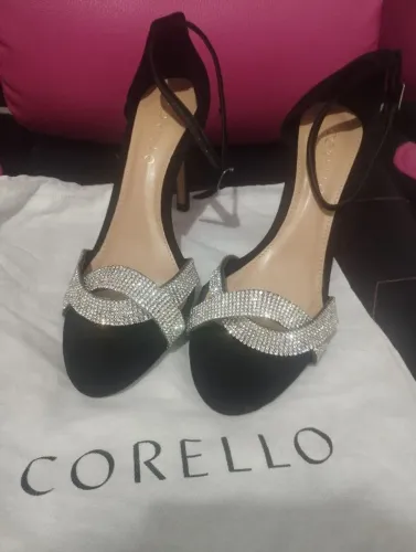 Sandálias Corello Preta com Strass