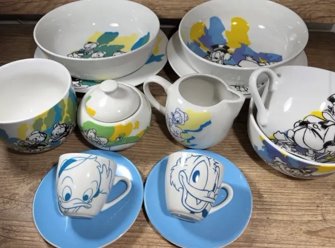Belíssimo Jogo De Porcelana Disney