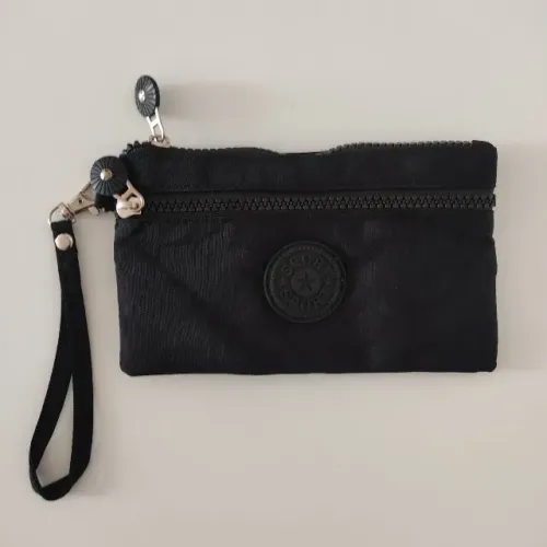 Bolsinha carteira de mão preta c/ zíper (novo)