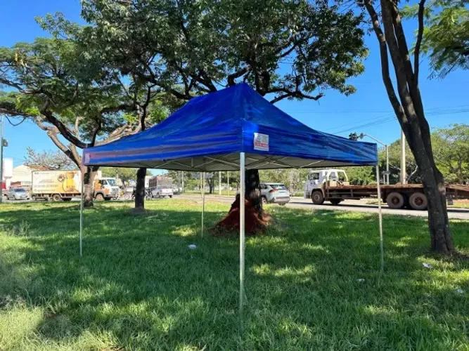 TENDA SANFONADA 4,5X3  LONA DE PVC
