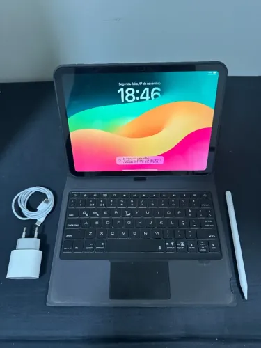 Apple iPad 10 Geração 64gb PRATA (Pencil + Capinha com Teclado) Conservado (sem detalhes)