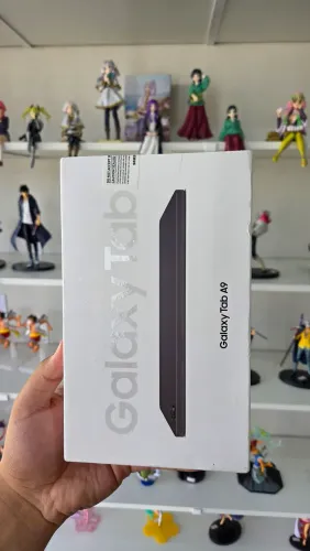 Tablet Samsung TAB A9 4/64gb de 8,7 polegadas, com entrada pra chip 4G e cartão de memória