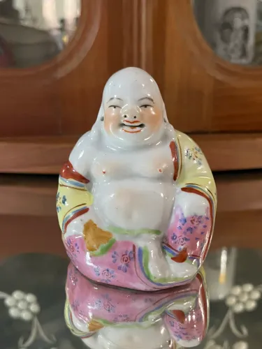 Linda miniatura de Buda