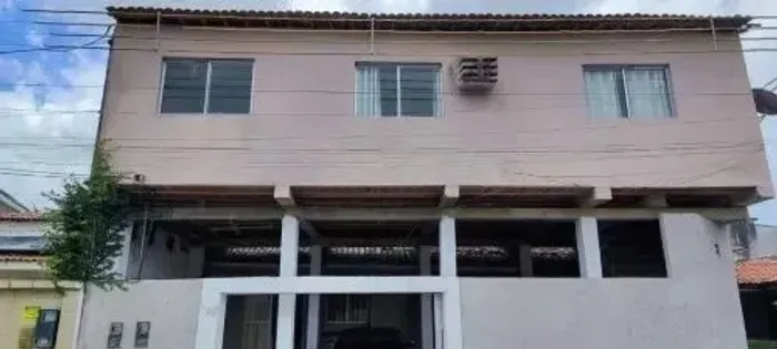 Casa na Caxangá. Condomínio Marcos Freire