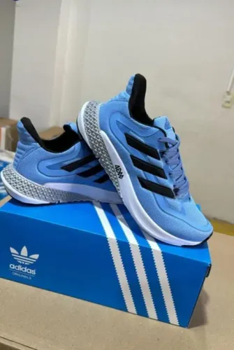 Tenis esportivo adidas