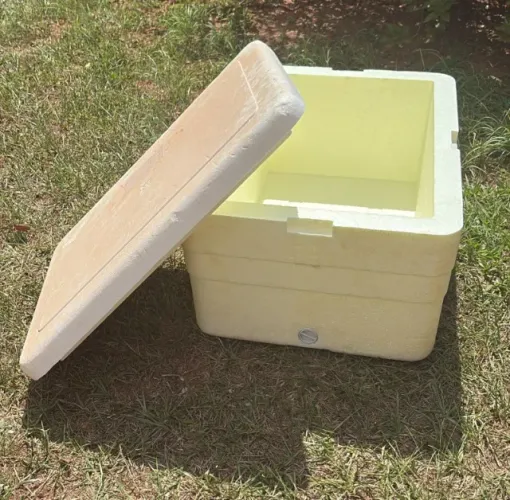 Caixa de Isopor Grande 100 Litros C/ Ralo Dreno - Ótima Conservação
