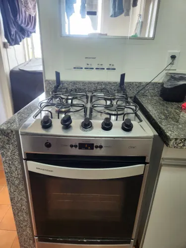 Fogão Brastemp Clean 4 bocas, de embutir com chama dupla e timer digital