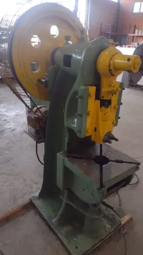 Prensa Excêntrica 12 Ton