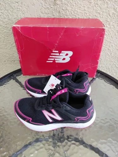 Tênis New Balance 35