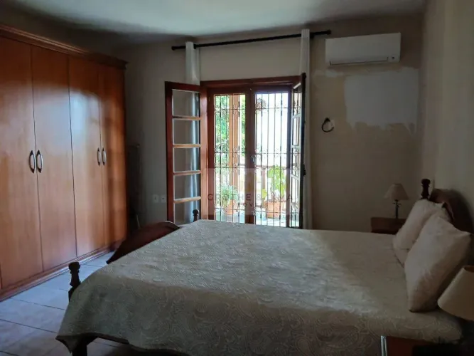 Casa com 3 dormitórios à venda, 321 m² por R$ 980.000 - Centro - Pindamonhangaba/SP
