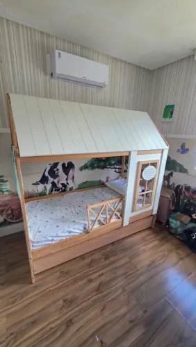 Cama Infantil Estilo Casinha / Cabana com Gavetão - Madeira Maciça