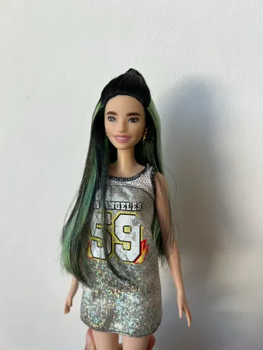 Barbie Fashionistas 110